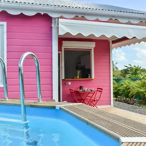 Les Jardins De Chantilly -bungalows Avec Jardins Et Piscines Privées Hébergement de vacances Baie-Mahault